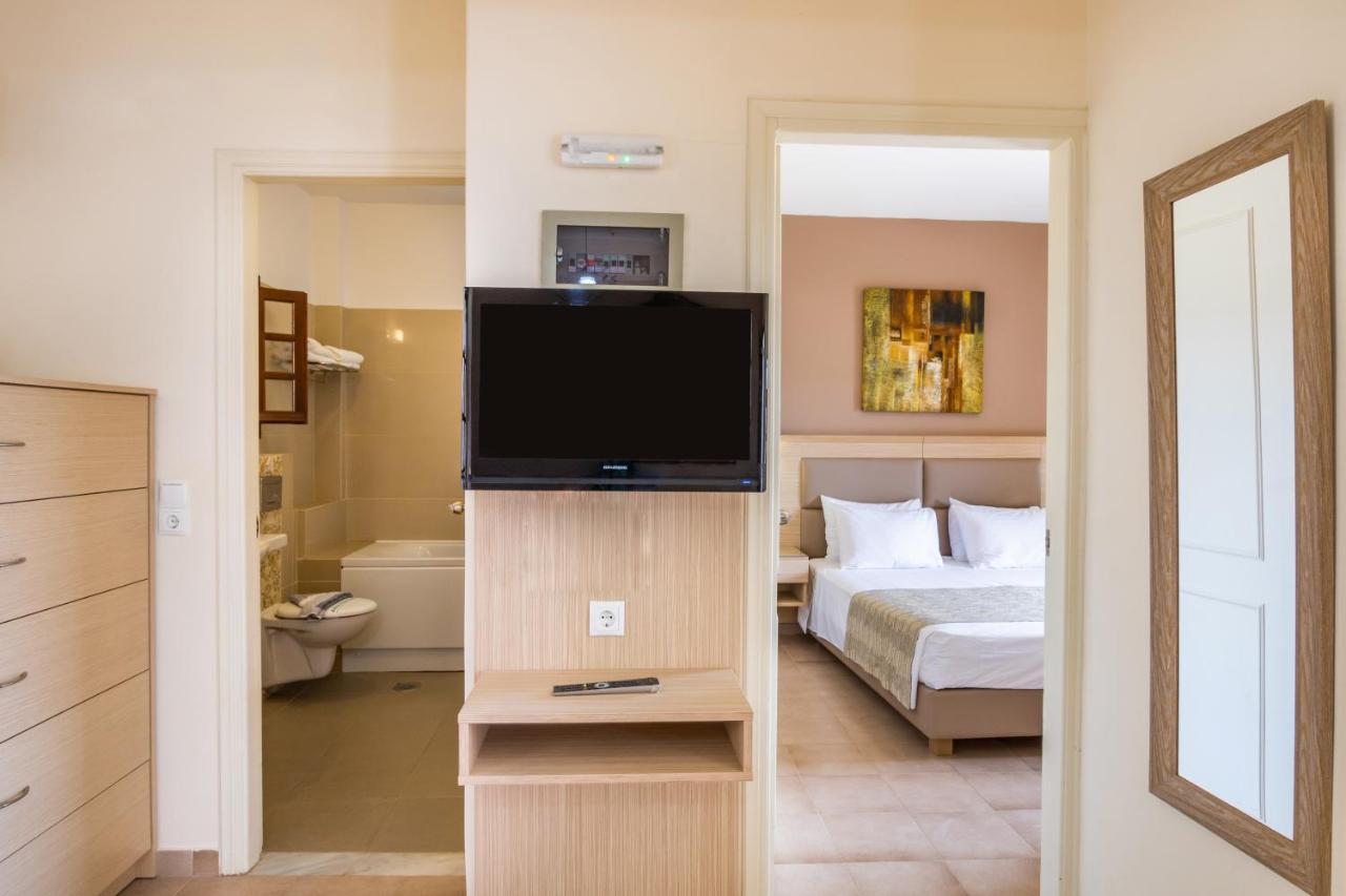 Aphrodite Luxury Studios & Apartments 카르파토스 외부 사진
