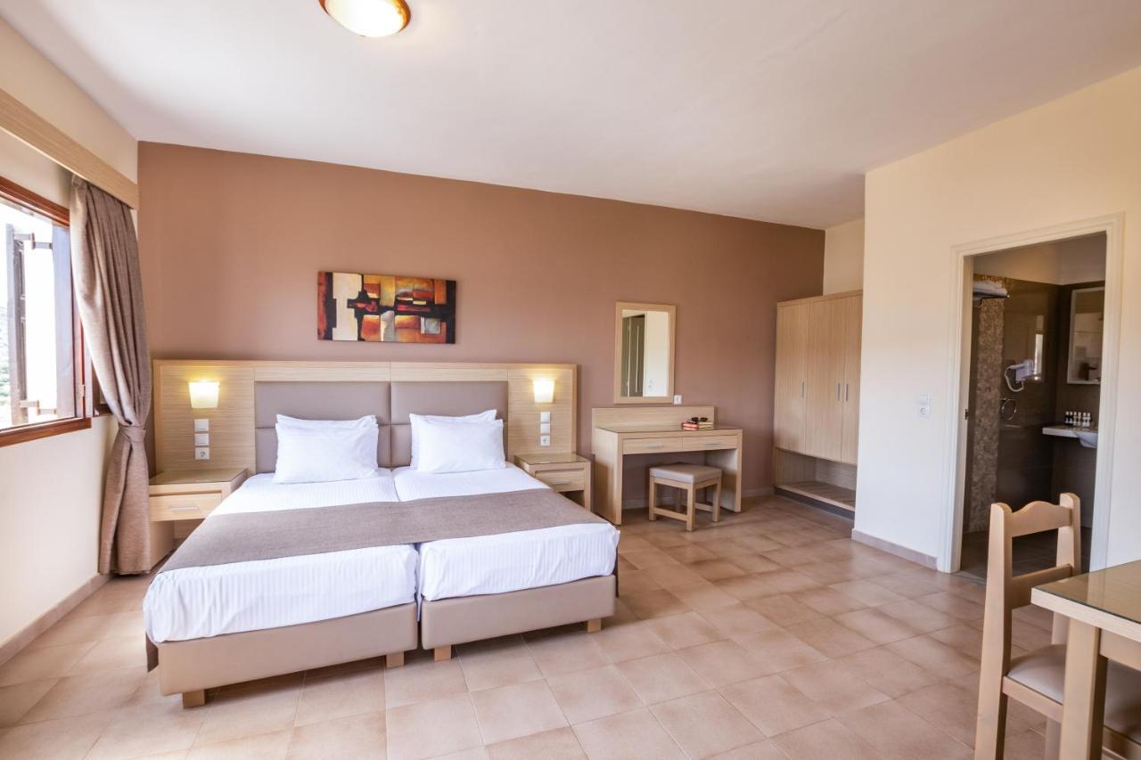 Aphrodite Luxury Studios & Apartments 카르파토스 외부 사진