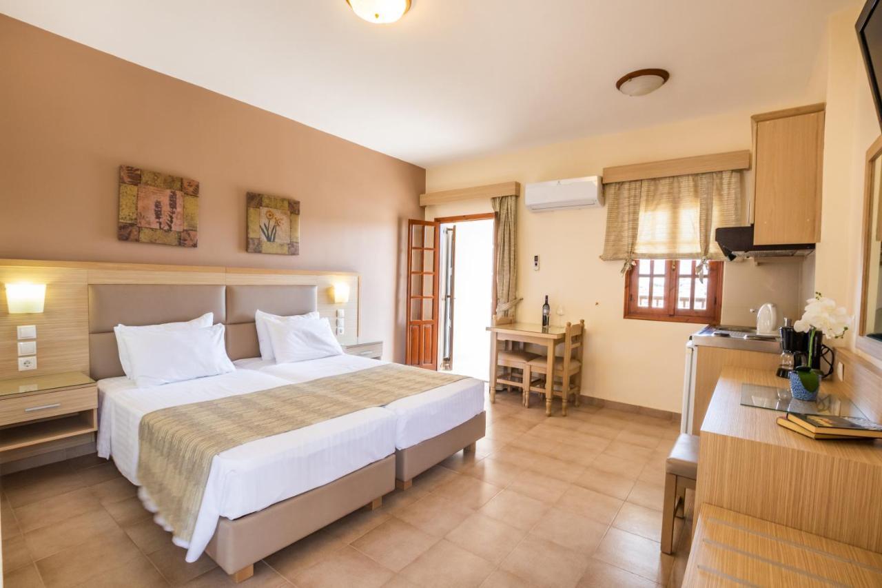 Aphrodite Luxury Studios & Apartments 카르파토스 외부 사진