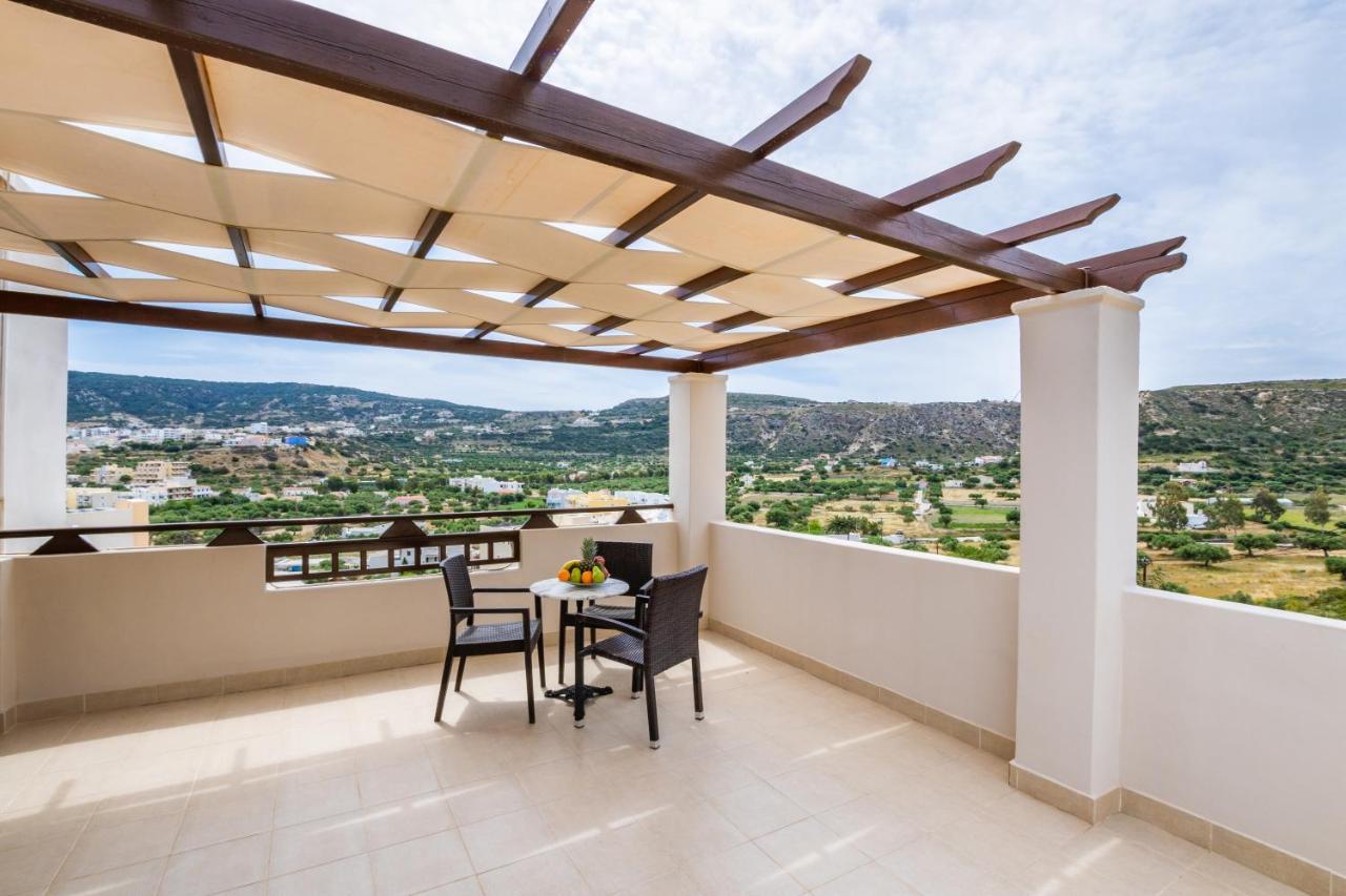 Aphrodite Luxury Studios & Apartments 카르파토스 외부 사진